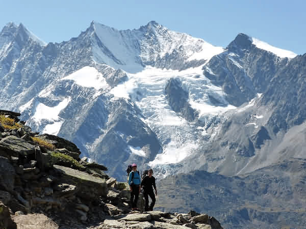 Un 4000 à Saas-Fee : le Nadelhorn ou l'Allalinhorn