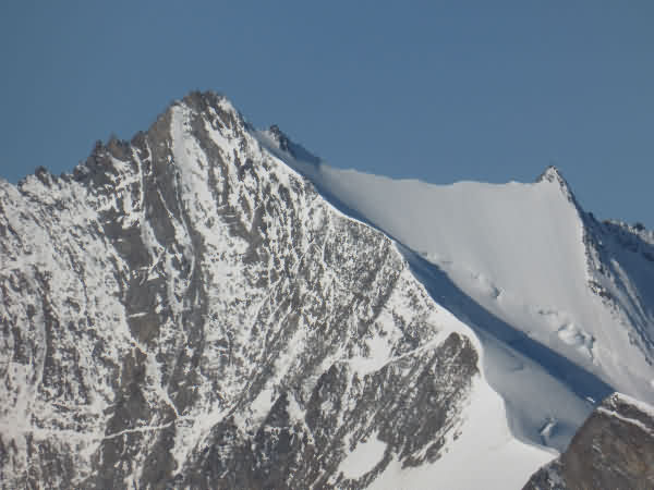 Un 4000 à Saas-Fee : le Nadelhorn ou l'Allalinhorn