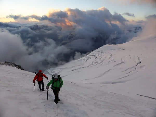 Un 4000 à Saas-Fee : le Nadelhorn ou l'Allalinhorn